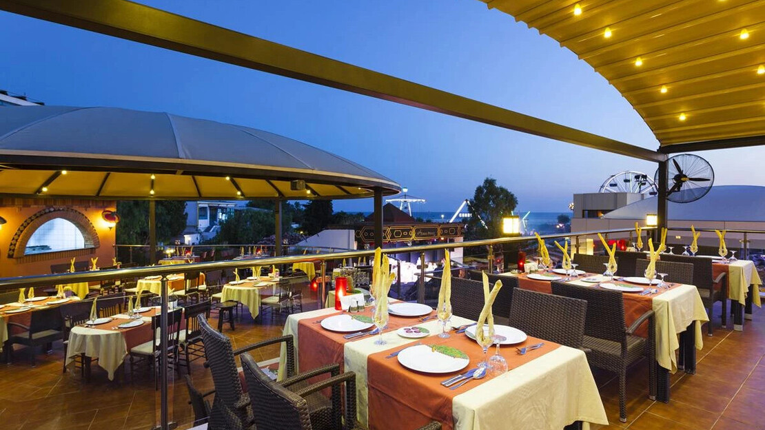 Club Hotel Turan Prince World